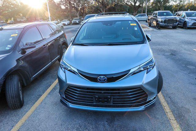 2025 Toyota SIENNA PLATINUM Platinum