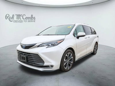 2025 Toyota Sienna Platinum