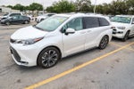 2025 Toyota Sienna Platinum