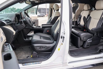 2025 Toyota SIENNA PLATINUM Platinum