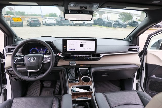 2025 Toyota SIENNA PLATINUM Platinum