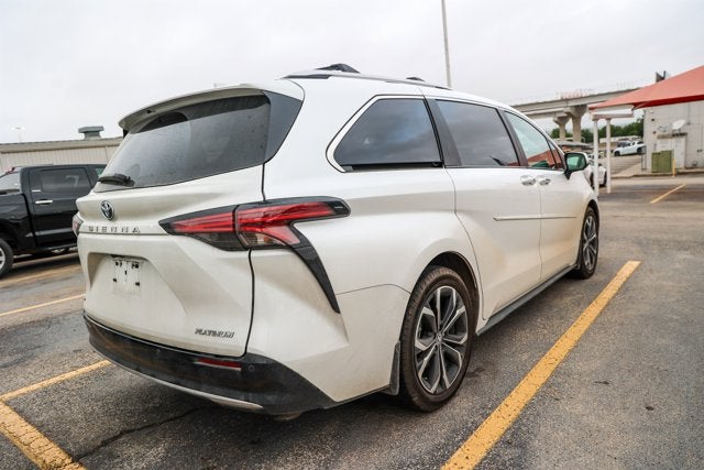 2025 Toyota Sienna Platinum