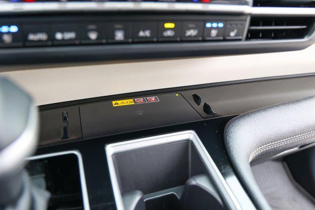 2025 Toyota SIENNA PLATINUM Platinum