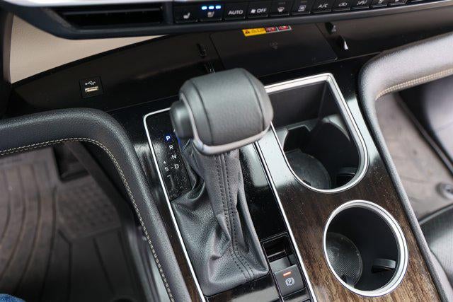 2025 Toyota SIENNA PLATINUM Platinum