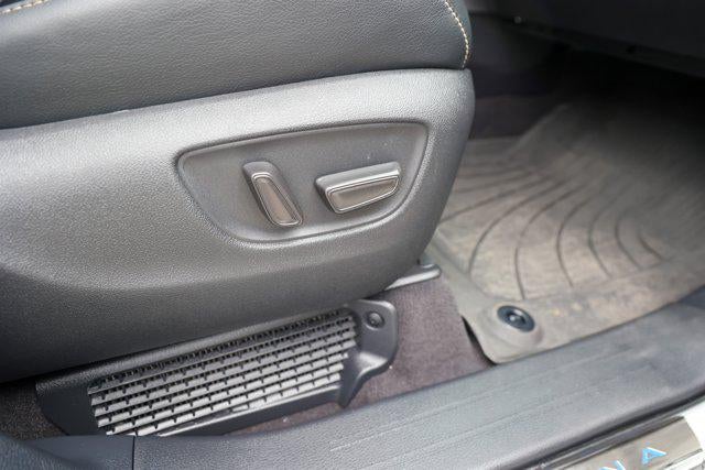 2025 Toyota SIENNA PLATINUM Platinum