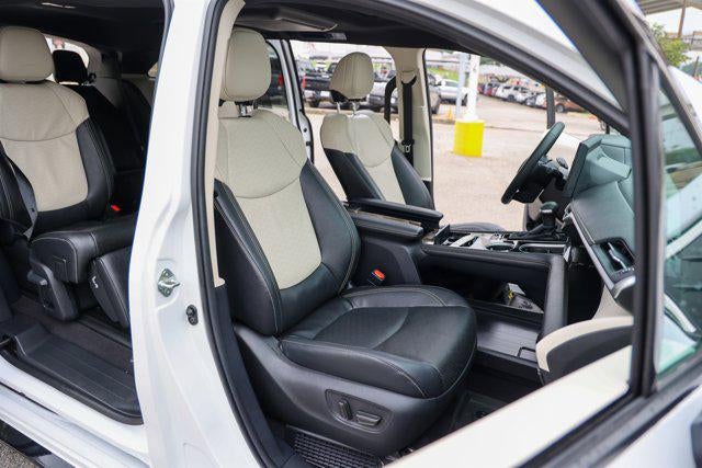 2025 Toyota SIENNA PLATINUM Platinum