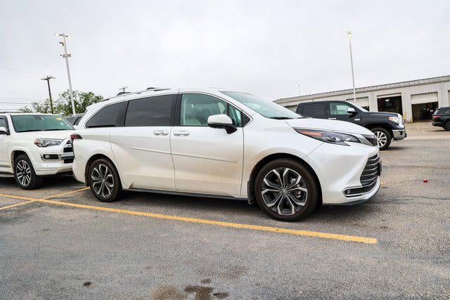 2025 Toyota SIENNA PLATINUM Platinum