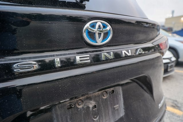 2025 Toyota Sienna Platinum