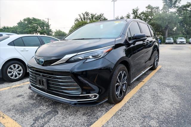2025 Toyota Sienna Platinum