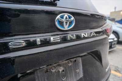 2025 Toyota Sienna Platinum