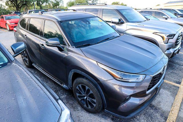2021 Toyota HIGHLANDER XLE