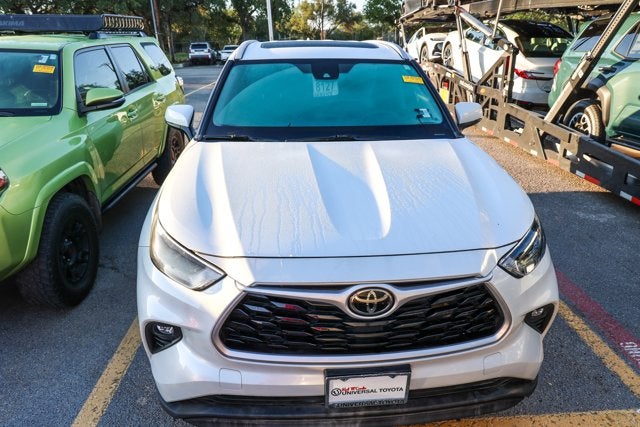 2022 Toyota HIGHLANDER XLE
