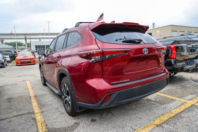 2024 Toyota Highlander Hybrid Hybrid XLE