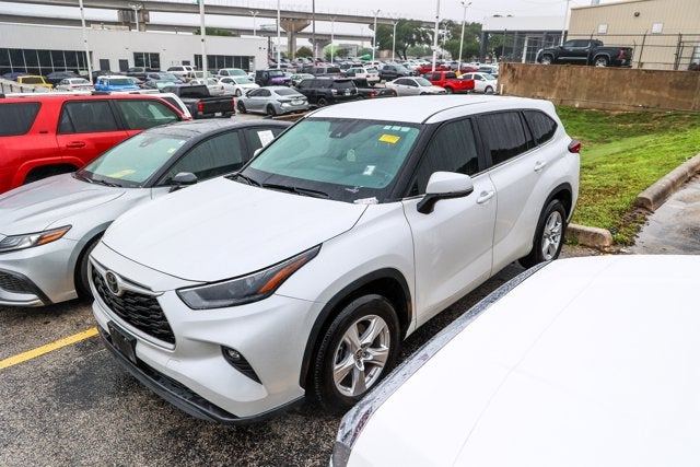 2024 Toyota Highlander LE