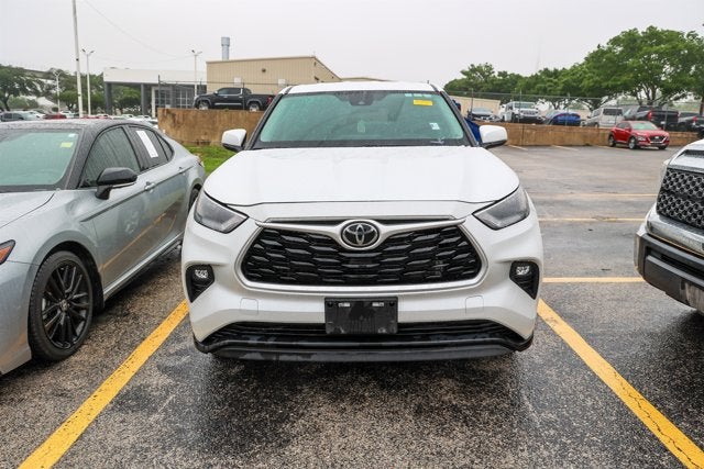 2024 Toyota Highlander LE