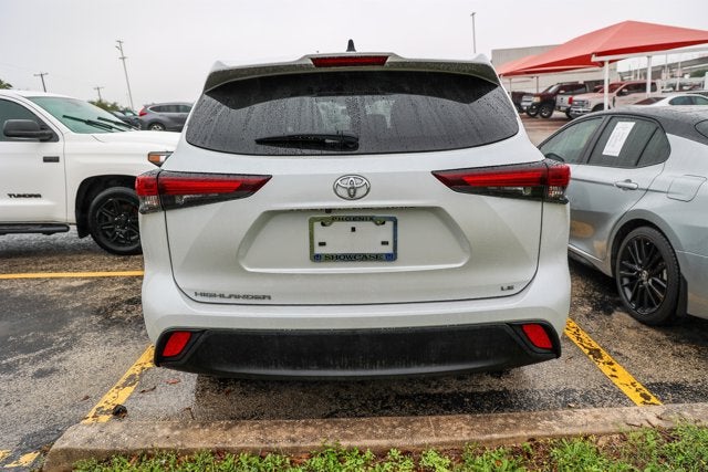 2024 Toyota Highlander LE