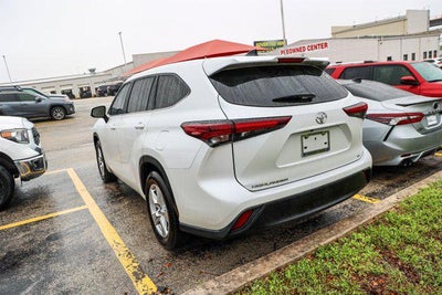 2024 Toyota HIGHLANDER LE