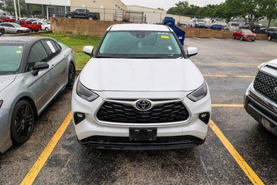 2024 Toyota HIGHLANDER LE