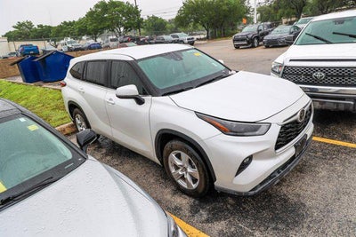 2024 Toyota HIGHLANDER LE