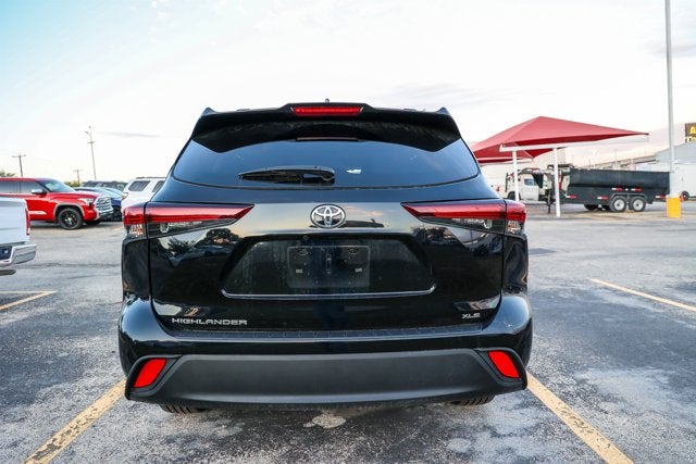 2025 Toyota HIGHLANDER XLE