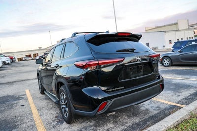 2025 Toyota HIGHLANDER XLE