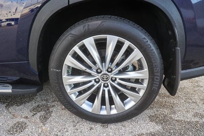 2024 Toyota Highlander Platinum