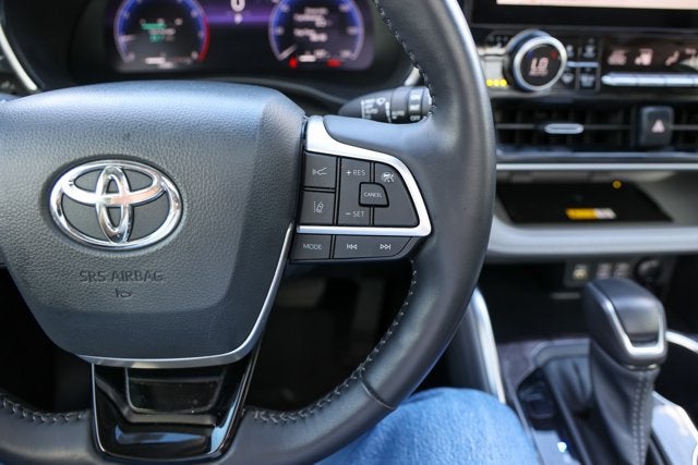 2024 Toyota Highlander Platinum