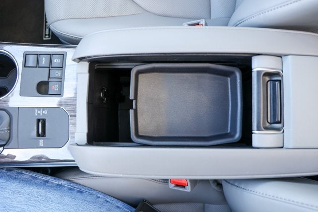 2024 Toyota Highlander Platinum
