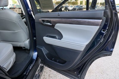 2024 Toyota Highlander Platinum