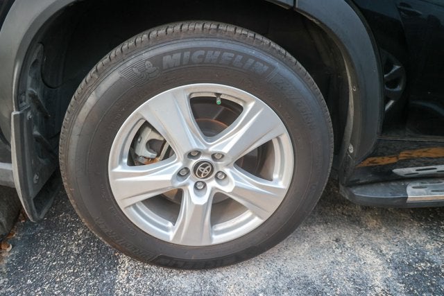 2025 Toyota Highlander LE