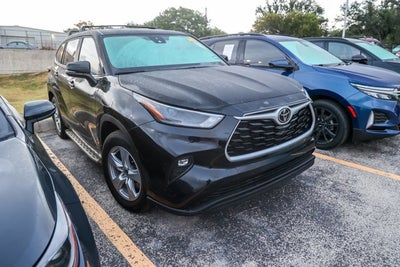 2025 Toyota Highlander LE