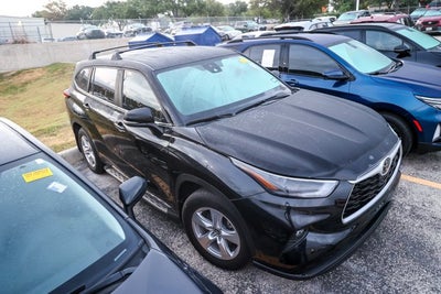 2025 Toyota Highlander LE