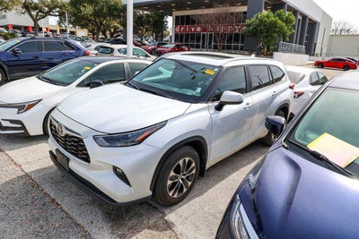 2023 Toyota HIGHLANDER XLE
