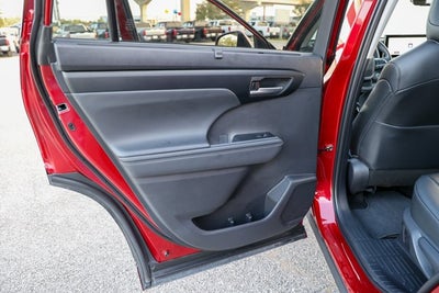 2026 Toyota Highlander XLE