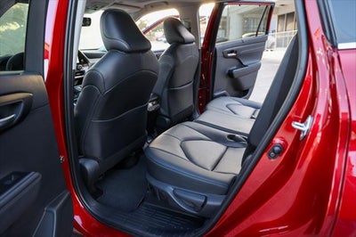 2026 Toyota Highlander XLE