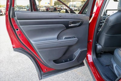 2026 Toyota Highlander XLE