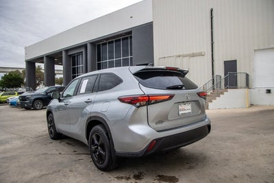 2024 Toyota HIGHLANDER LE