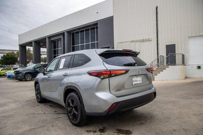 2024 Toyota HIGHLANDER LE