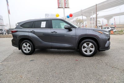 2024 Toyota HIGHLANDER LE