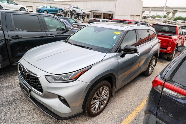 2025 Toyota Highlander Platinum