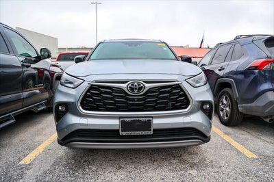 2025 Toyota Highlander Platinum