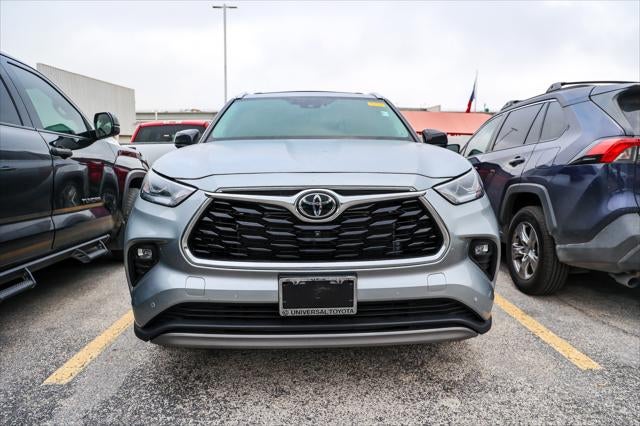 2025 Toyota Highlander Platinum