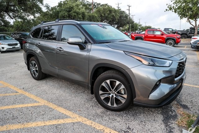 2026 Toyota Highlander XLE