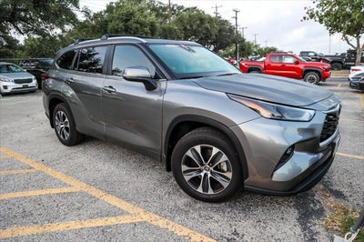 2026 Toyota Highlander XLE