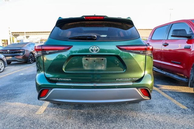 2025 Toyota HIGHLANDER Platinum