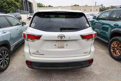 2016 Toyota HIGHLANDER XLE
