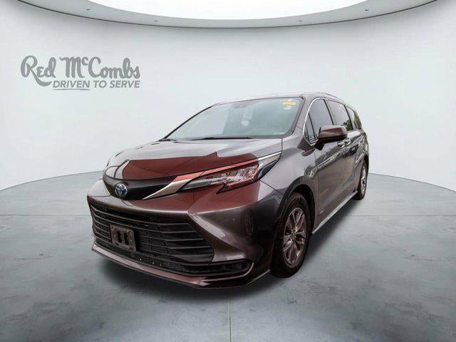 2021 Toyota SIENNA LE LE