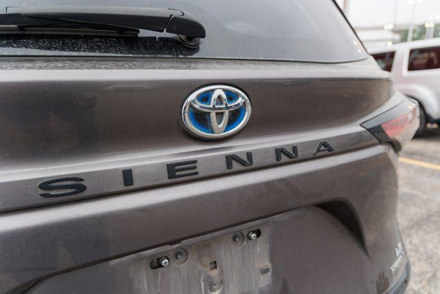 2021 Toyota SIENNA LE LE