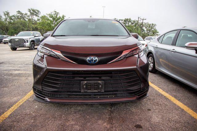 2021 Toyota SIENNA LE LE