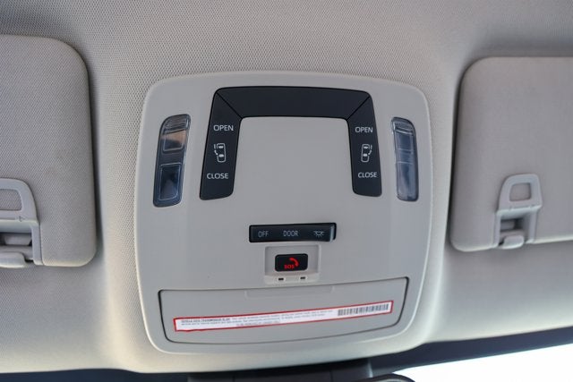 2021 Toyota SIENNA LE LE